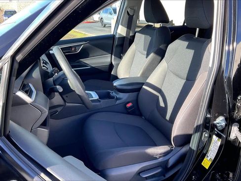 Used 2024 Toyota RAV4 LE image 25