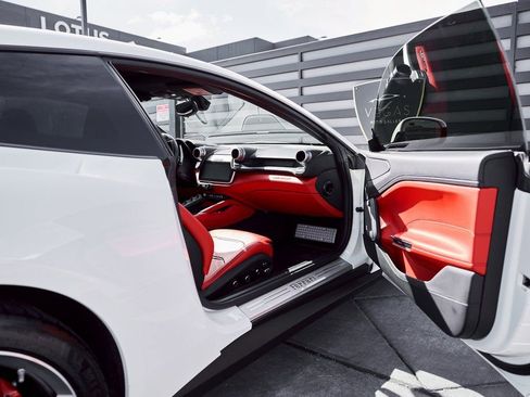 Used 2019 Ferrari GTC4Lusso image 29