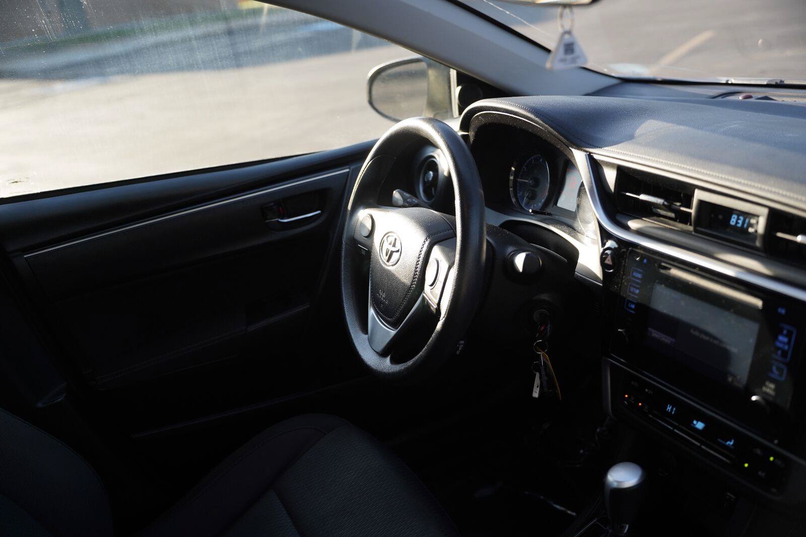 Used 2017 Toyota Corolla LE FWD image 24