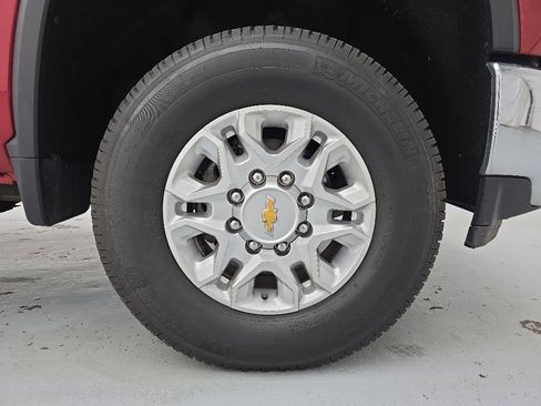 Used 2022 Chevrolet Silverado 2500 LTZ w/ LTZ Convenience Package AWD/4WD image 18