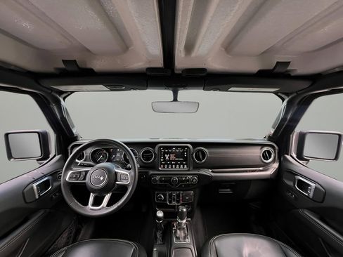 Used 2023 Jeep Wrangler Unlimited Sahara image 24