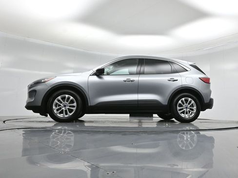 Used 2022 Ford Escape SE image 8