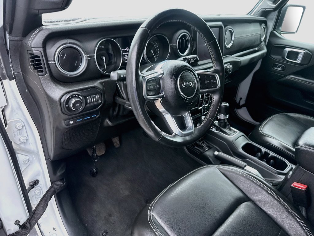 Used 2022 Jeep Wrangler Unlimited Sahara w/ Cold Weather Group AWD/4WD image 10