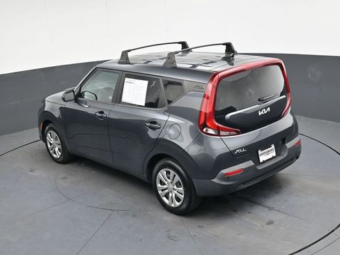 Used 2022 Kia Soul LX image 21