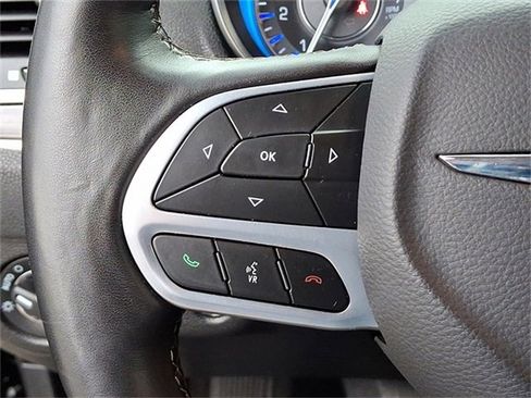 Used 2019 Chrysler 300 Limited image 21