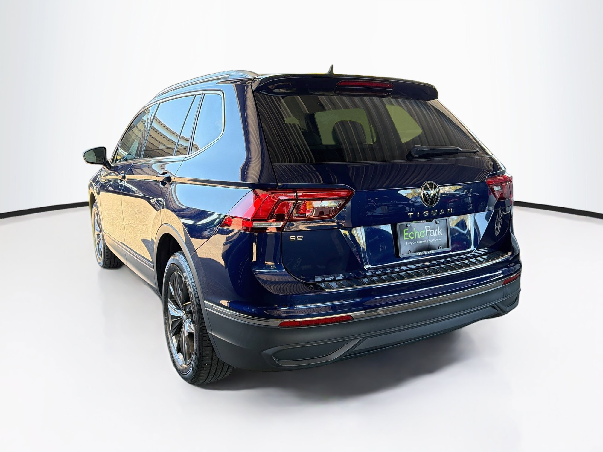 Used 2023 Volkswagen Tiguan SE AWD/4WD image 5