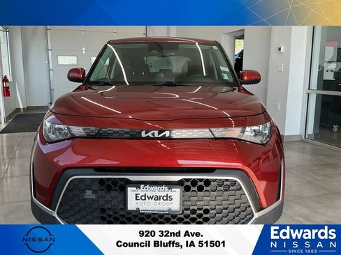Used 2023 Kia Soul S FWD image 3