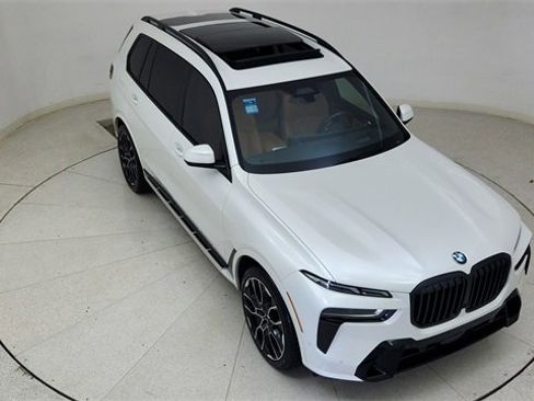 Used 2025 BMW X7 xDrive40i w/ M Sport Package image 80