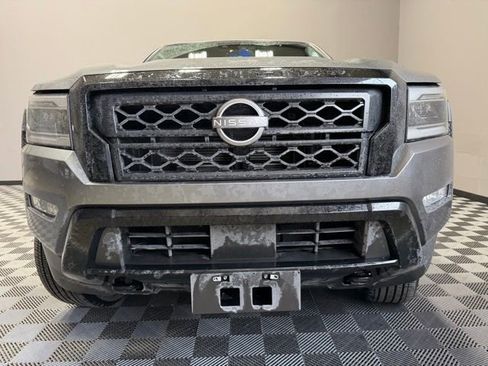 Used 2023 Nissan Frontier SV w/ Midnight Edition Package image 3