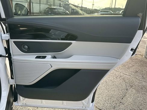 New 2026 Lincoln Nautilus Reserve image 16