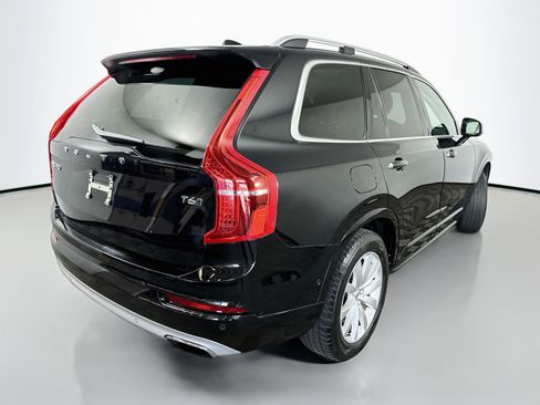 Used 2018 Volvo XC90 T6 Momentum w/ Convenience Package AWD/4WD image 7