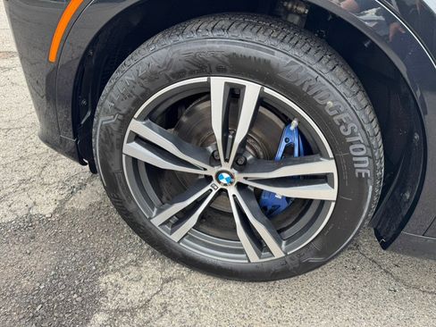 Used 2022 BMW X7 xDrive40i w/ M Sport Package image 13