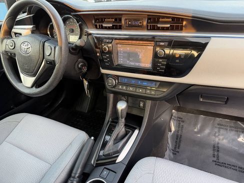 Used 2014 Toyota Corolla LE FWD image 26