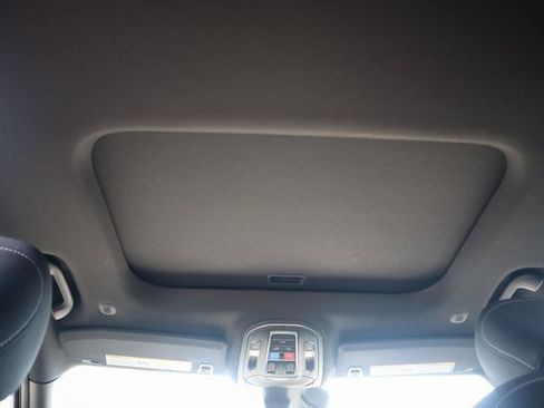 New 2025 Jeep Grand Cherokee L Laredo image 7