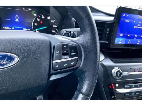 Used 2020 Ford Explorer XLT w/ Equipment Group 202A image 21