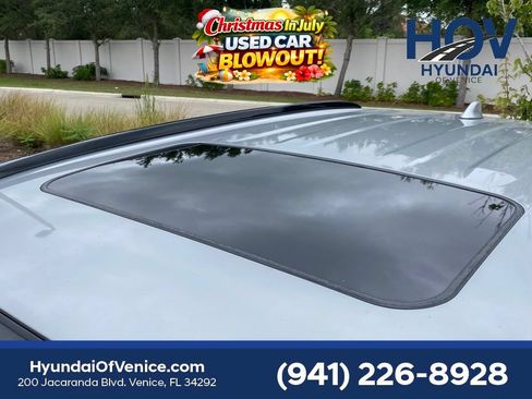 Used 2021 Toyota RAV4 XLE Premium FWD image 10