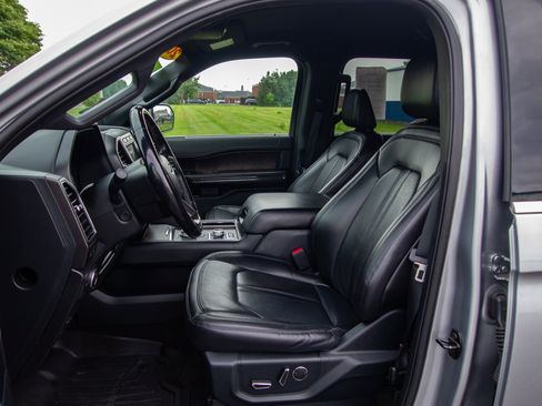 Used 2021 Ford Expedition Limited w/ Cargo Package AWD/4WD image 12