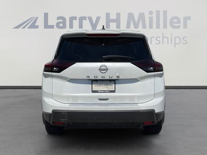 New 2026 Nissan Rogue SV w/ Cold Weather Package