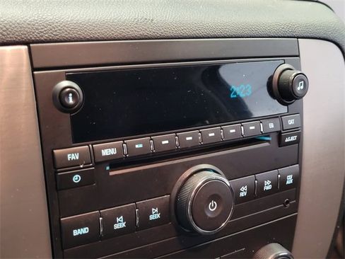 Used 2010 Chevrolet Tahoe LS image 18