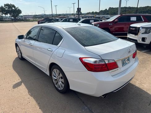 Used 2015 Honda Accord Touring image 5