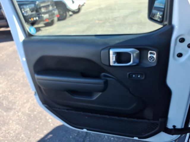 Used 2022 Jeep Wrangler Unlimited Sport AWD/4WD image 21