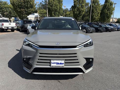 Certified 2025 Lexus TX 500h AWD w/ Technology Package image 8