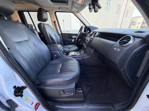 Used 2016 Land Rover LR4 HSE AWD/4WD image 23