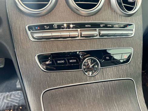 Used 2019 Mercedes-Benz C 300 Sedan image 24