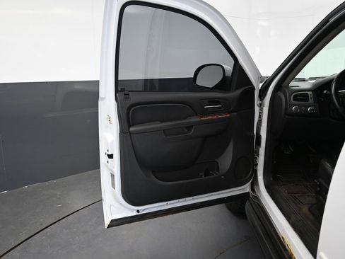 Used 2011 Chevrolet Tahoe LT AWD/4WD image 23