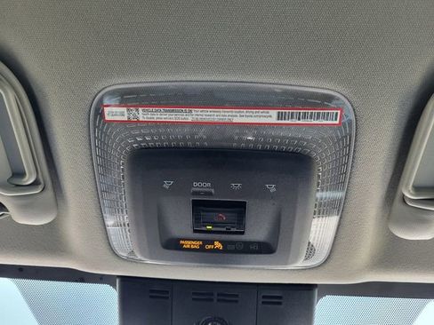 Used 2025 Toyota Prius LE AWD/4WD image 20