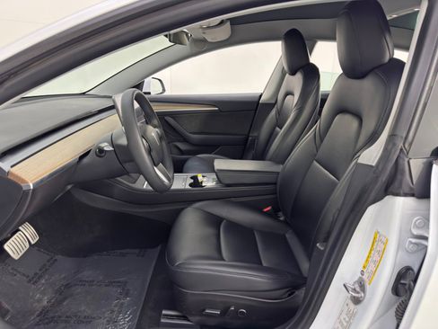 Used 2021 Tesla Model 3 Performance image 17