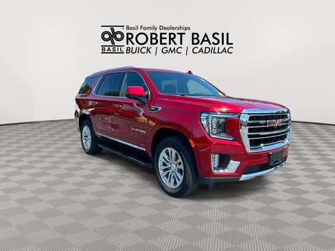 Used 2024 GMC Yukon SLT w/ SLT Luxury Package AWD/4WD image 2