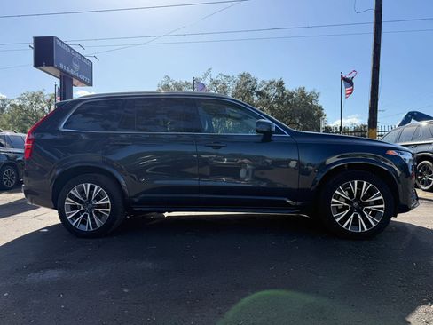 Used 2022 Volvo XC90 T5 Momentum w/ Climate Package AWD/4WD image 7