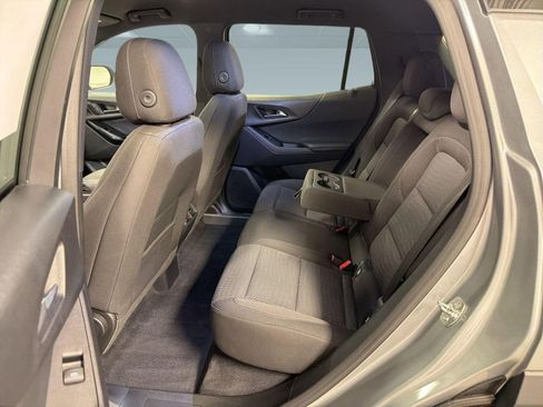 Used 2025 Chevrolet Equinox LT FWD image 14