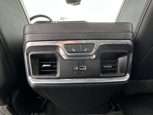 Used 2024 GMC Sierra 2500 Denali w/ Denali Reserve Package AWD/4WD image 29
