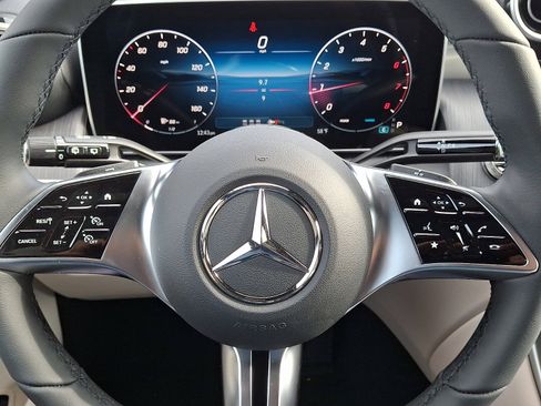 New 2026 Mercedes-Benz GLC 300 4MATIC image 13