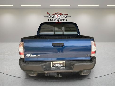 Used 2014 Toyota Tacoma 4x4 Double Cab w/ TRD Sport Package image 4