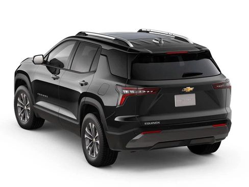 New 2026 Chevrolet Equinox LT FWD image 2