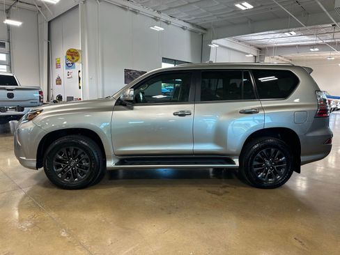 Used 2023 Lexus GX 460 Premium image 5