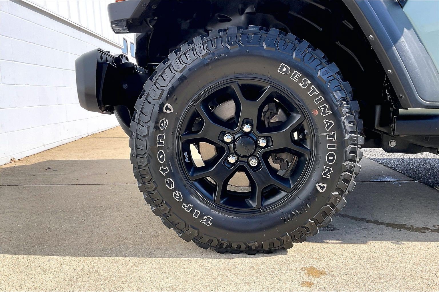 Used 2023 Jeep Wrangler Sport AWD/4WD image 11