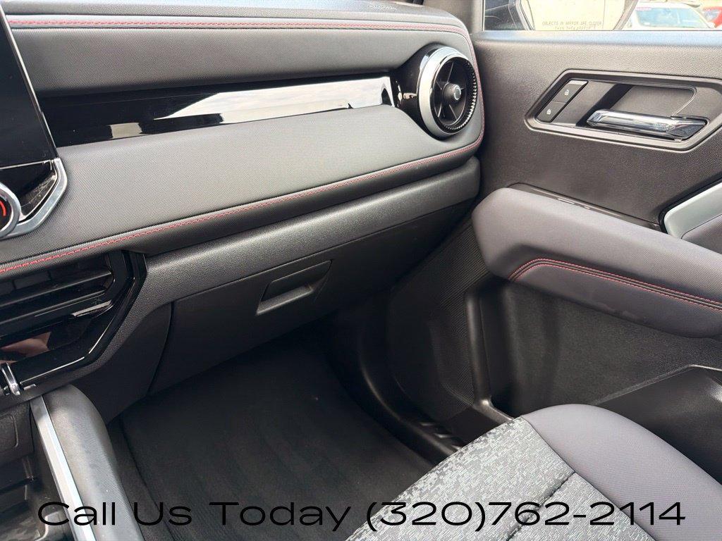Used 2026 Chevrolet Colorado Z71 AWD/4WD image 25