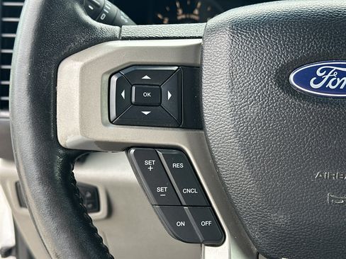 Used 2017 Ford F150 XL w/ Equipment Group 101A Mid AWD/4WD image 18