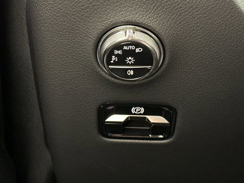 Certified 2026 Mercedes-Benz GLC 300 image 33