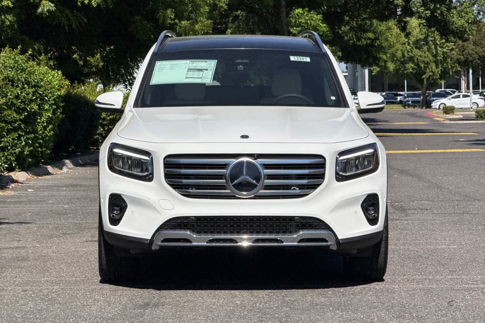 New 2026 Mercedes-Benz GLB 250 image 8