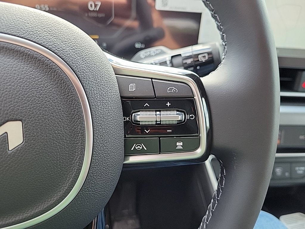New 2026 Kia Carnival SX w/ SX Dark Edition Package FWD image 27