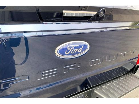 Used 2024 Ford F350 Lariat w/ Lariat Ultimate Package AWD/4WD image 32