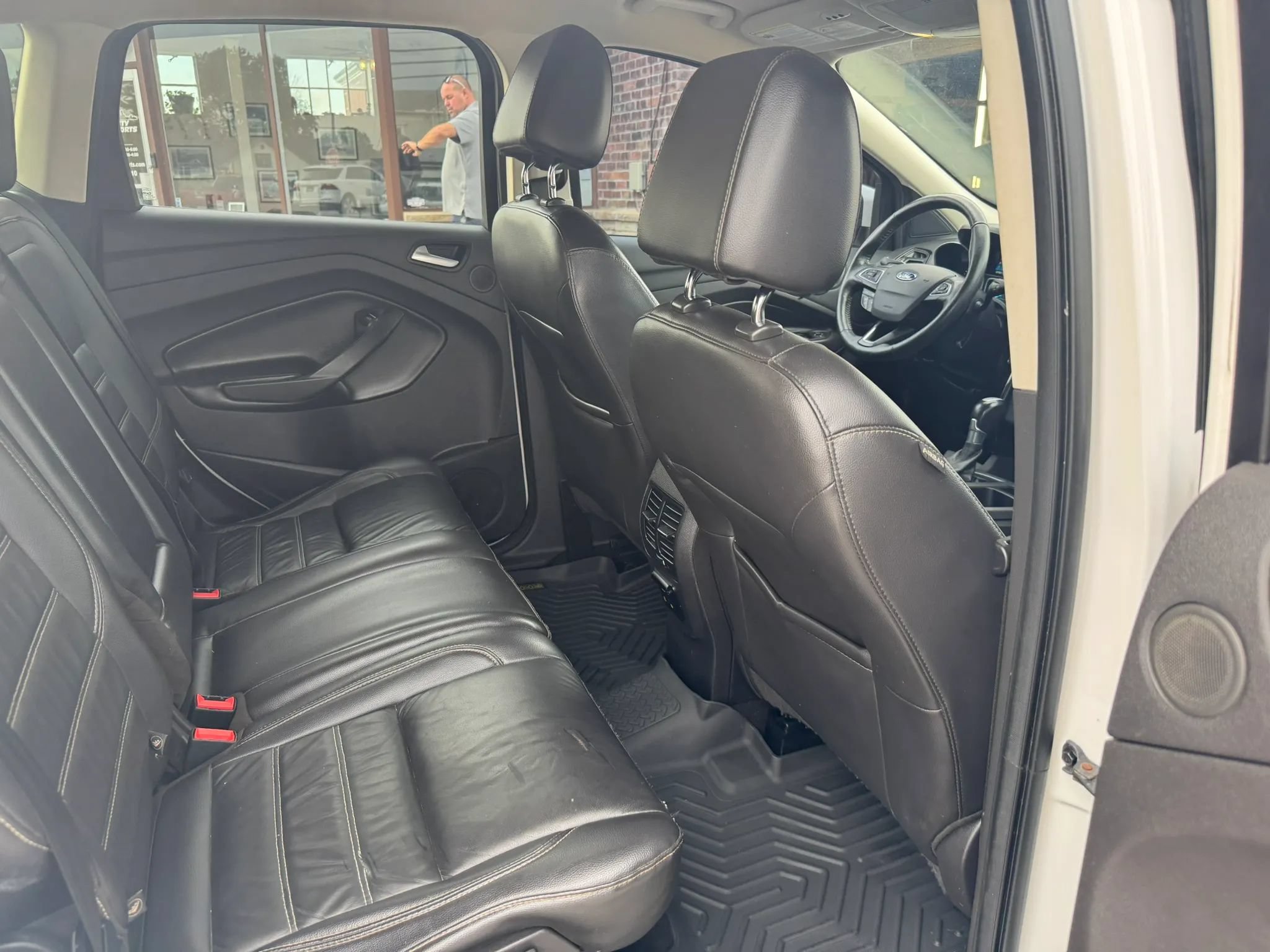 Used 2017 Ford Escape Titanium w/ Equipment Group 301A AWD/4WD image 31
