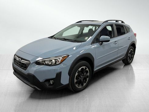 Used 2022 Subaru Crosstrek 2.0i Premium w/ Moonroof Package image 2