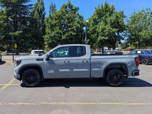 Used 2024 GMC Sierra 1500 Elevation AWD/4WD image 2