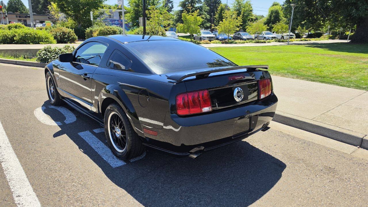 Used 2006 Ford Mustang GT RWD image 8